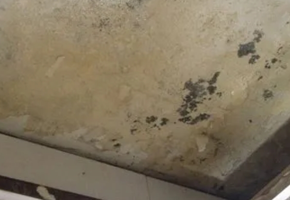 昌江阳台漏水维修公司分享下昌江卫生间渗水维修需要注意哪些问题。
